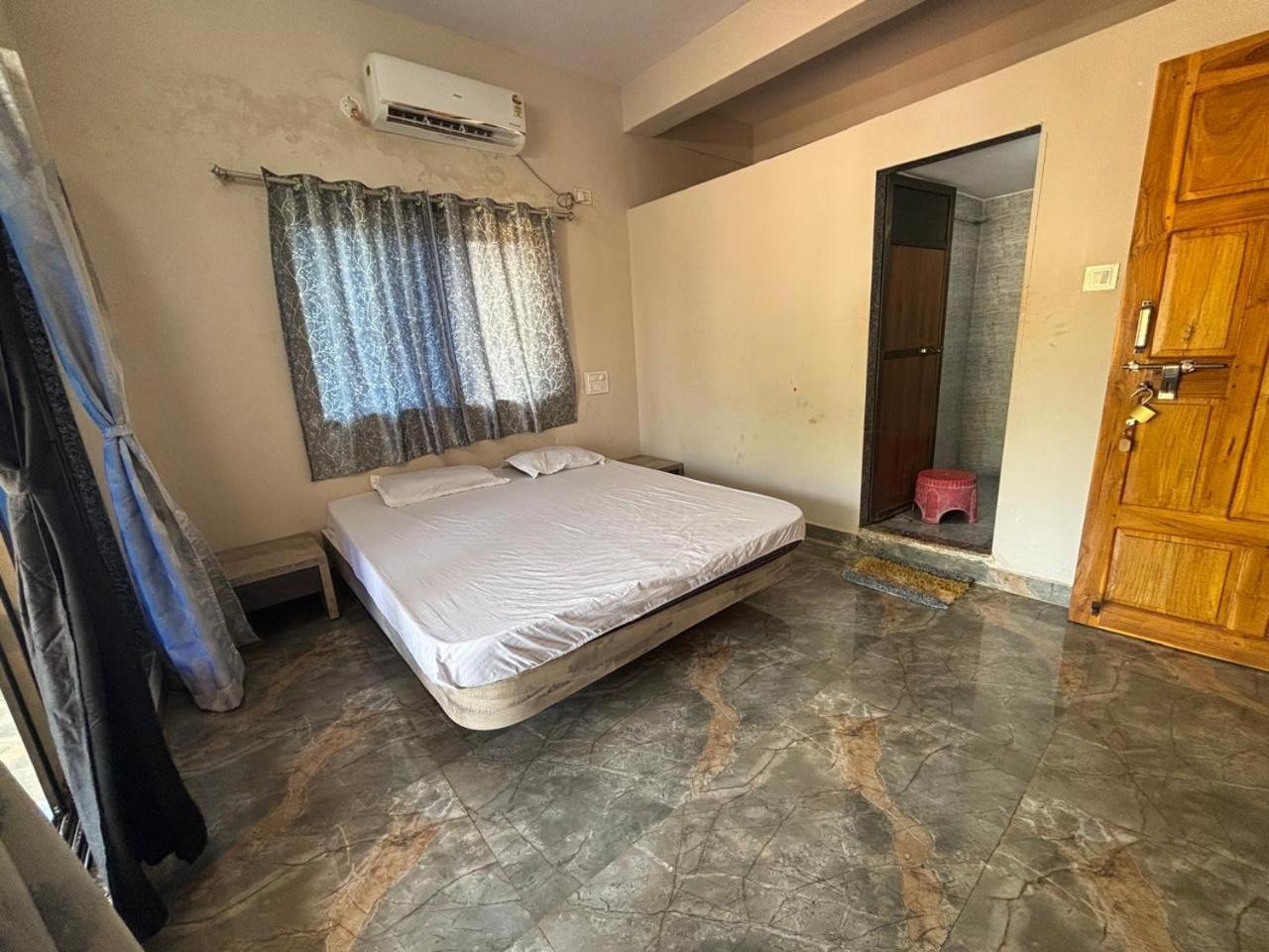 Shobhnath Home Stay Harnai Phòng bức ảnh